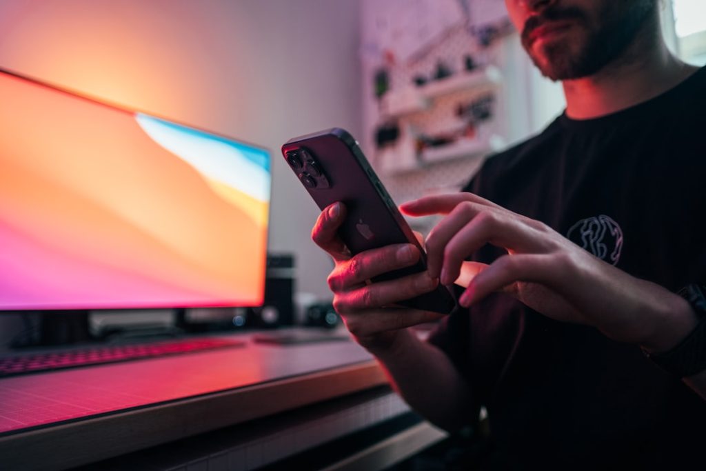 Alles over Phone House Emmen: jouw hulp bij telecom in het centrum van de stad